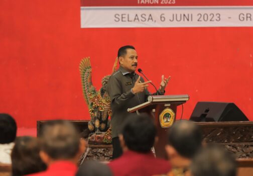 Laksda TNI (Purn) Dr. Surya Wiranto, SH. MH : Pancasila Memberi Pemahaman Hidup Secara Damai